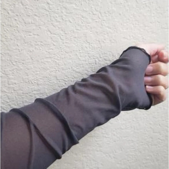 Aerie Magic Mesh Top Charcoal Grey Lady’s  Medium - Picture 4 of 4